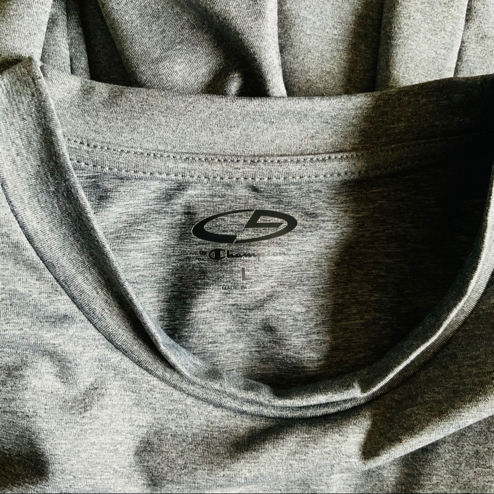 Sold Champion Size L - Picture 5 of 6